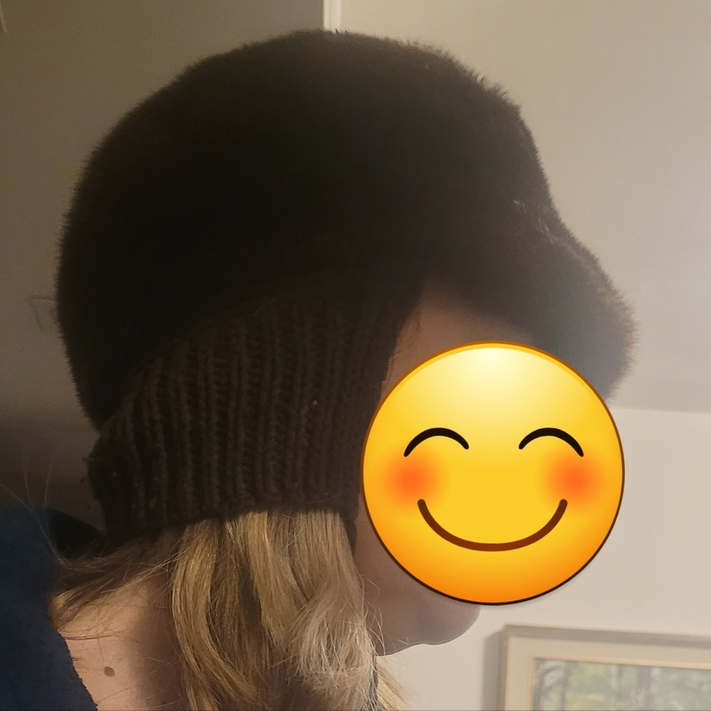 Fur hat - Picture 7 of 11
